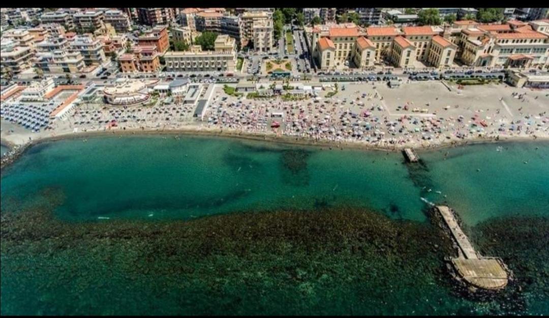 Il Pirata Innamorato Lido di Ostia Exterior photo
